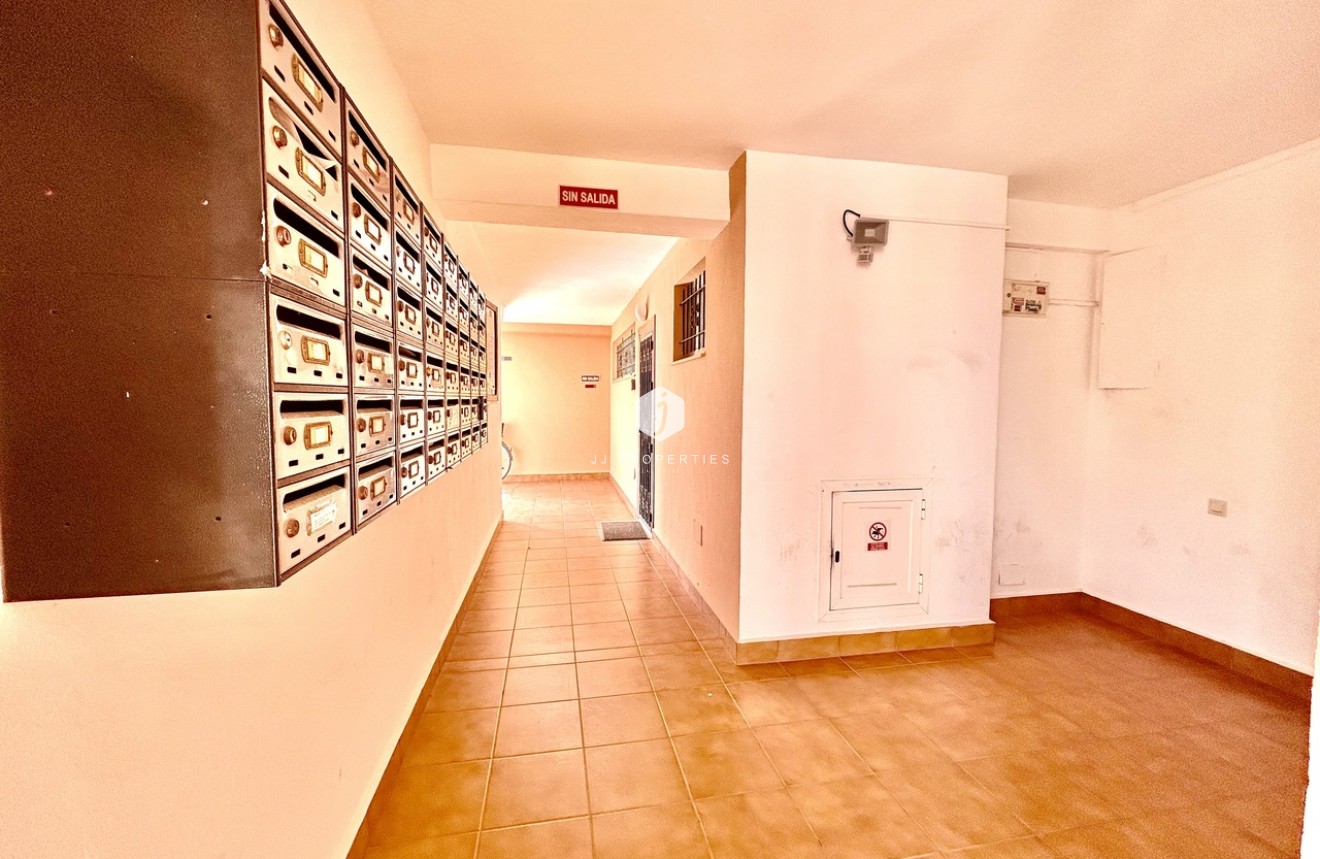 Tweedehands - Appartement / flat -
Torrevieja - Costa Blanca