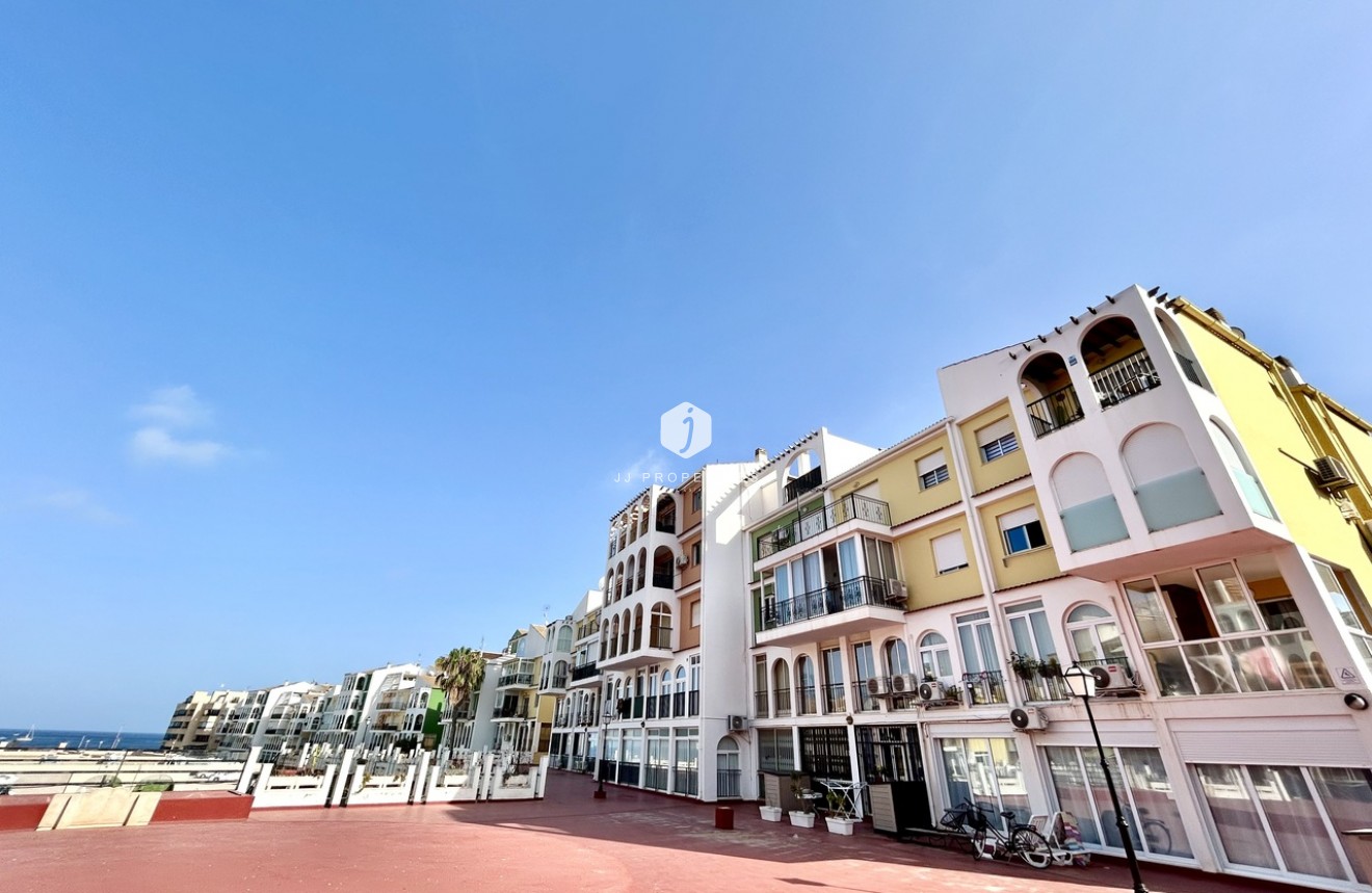 Tweedehands - Appartement / flat -
Torrevieja - Costa Blanca