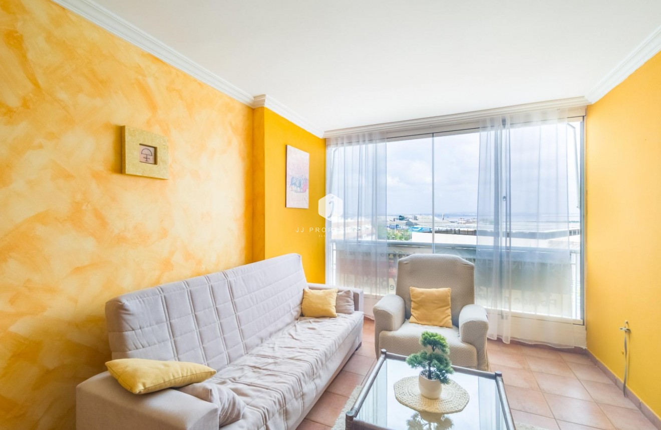 Tweedehands - Appartement / flat -
Torrevieja - Acequion
