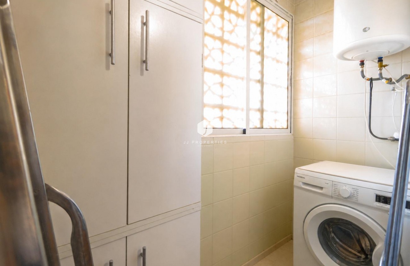 Tweedehands - Appartement / flat -
Torrevieja - Acequion