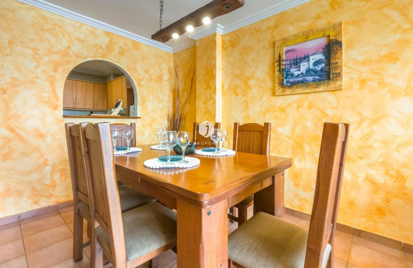 Tweedehands - Appartement / flat -
Torrevieja - Acequion