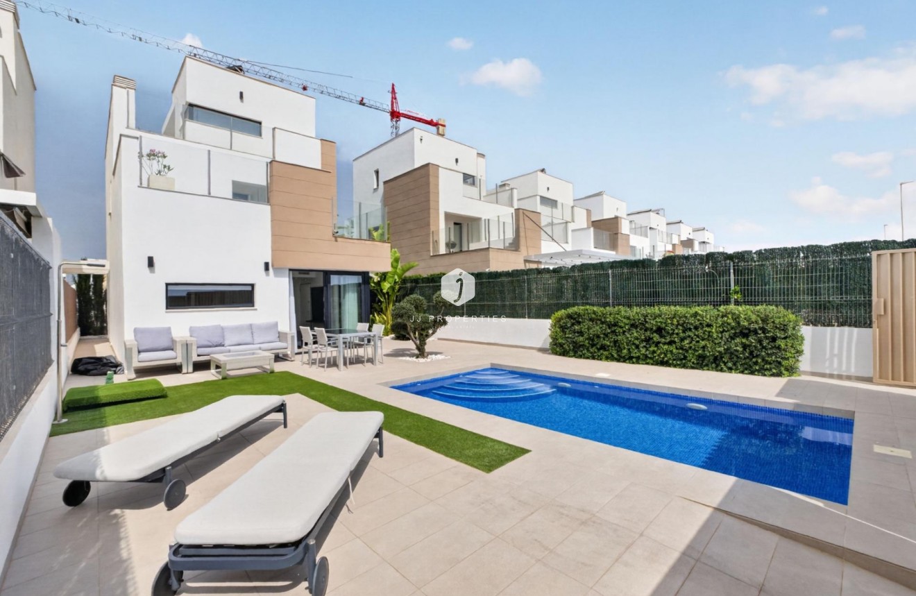Tweedehands - Chalet -
El Raso - Guardamar del Segura
