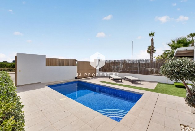 Tweedehands - Chalet -
El Raso - Guardamar del Segura