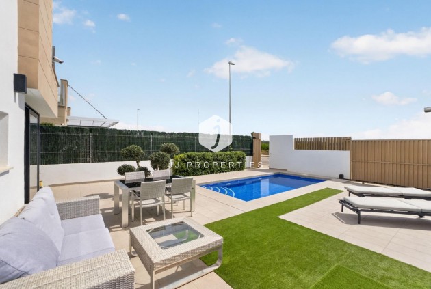 Tweedehands - Chalet -
El Raso - Guardamar del Segura