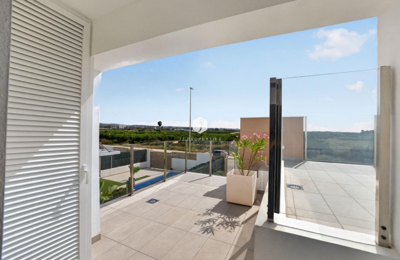 Tweedehands - Chalet -
El Raso - Guardamar del Segura