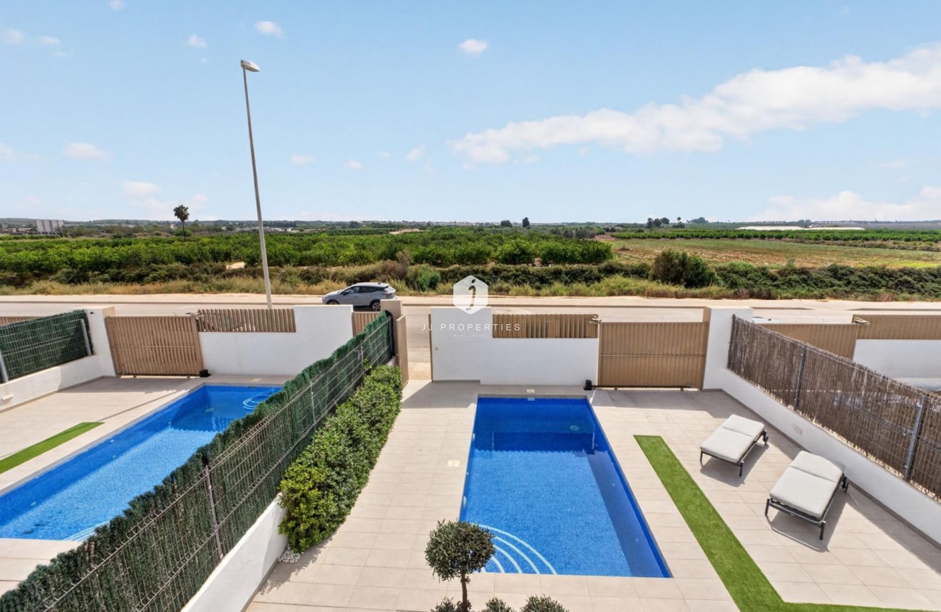 Tweedehands - Chalet -
El Raso - Guardamar del Segura