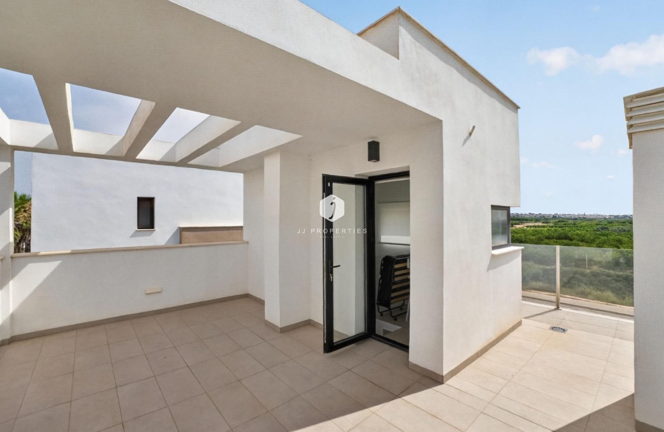 Tweedehands - Chalet -
El Raso - Guardamar del Segura