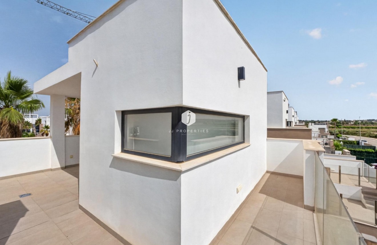 Tweedehands - Chalet -
El Raso - Guardamar del Segura