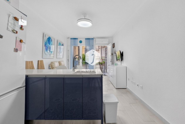 Resale - Townhouse -
Torrevieja - Lago jardin