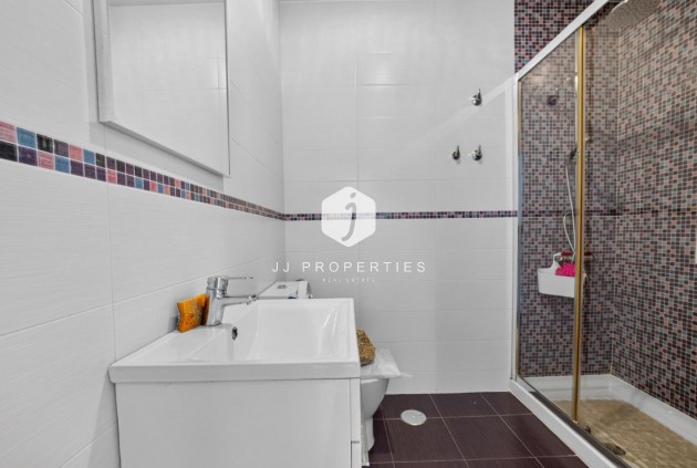 Resale - Townhouse -
Torrevieja - Lago jardin