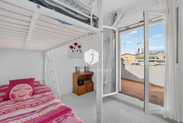 Resale - Townhouse -
Torrevieja - Lago jardin