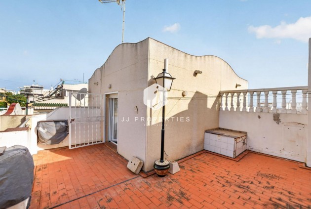 Resale - Townhouse -
Torrevieja - Lago jardin