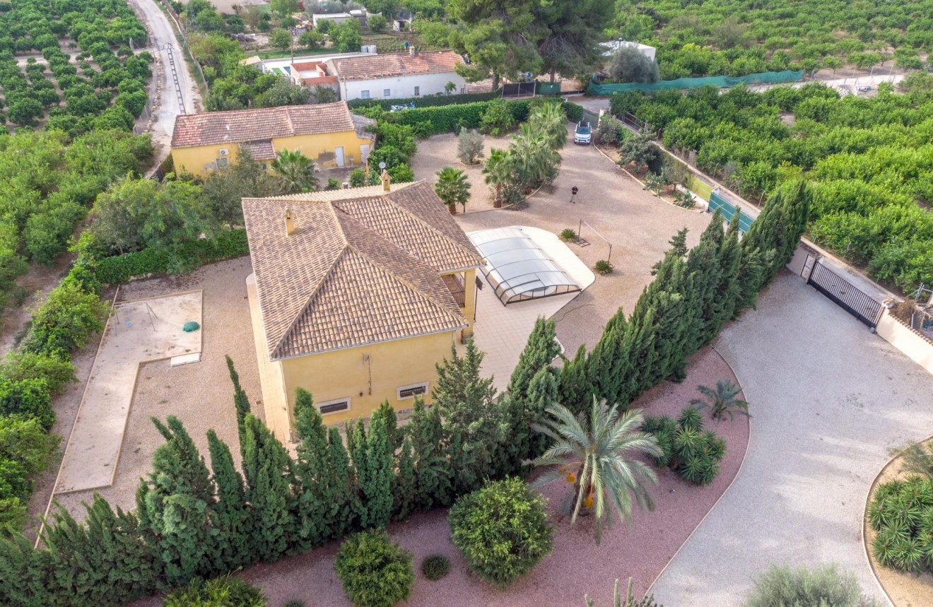 Z drugiej ręki - Casa de campo -
Orihuela - Molins