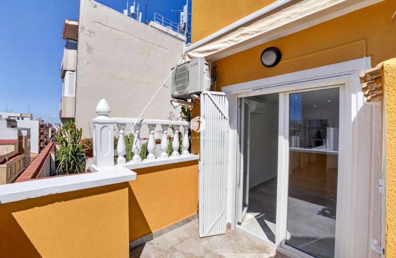 Tweedehands - Appartement / flat -
Torrevieja - Costa Blanca