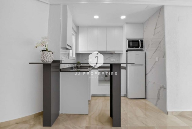 Tweedehands - Appartement / flat -
Torrevieja - Costa Blanca
