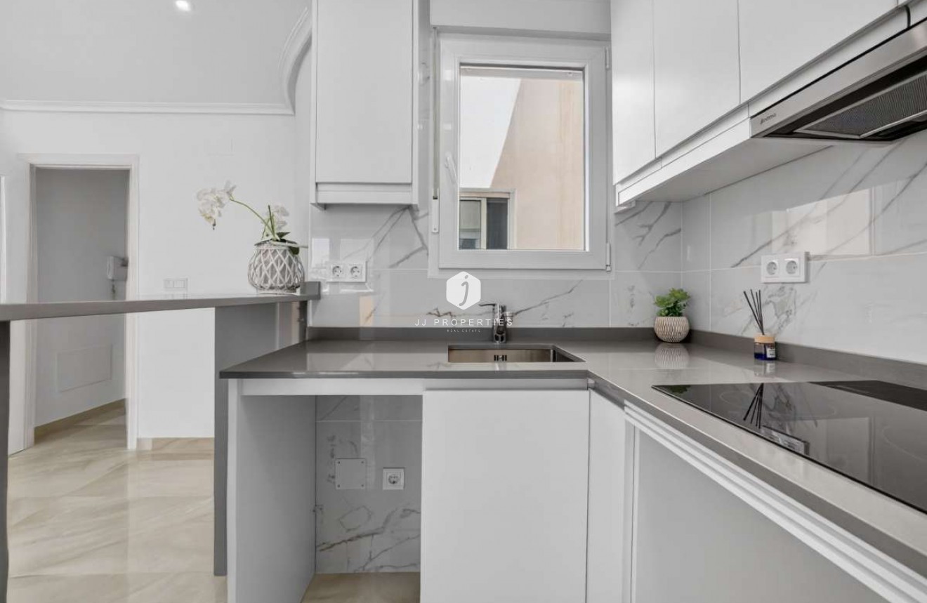 Tweedehands - Appartement / flat -
Torrevieja - Costa Blanca