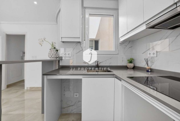 Tweedehands - Appartement / flat -
Torrevieja - Costa Blanca