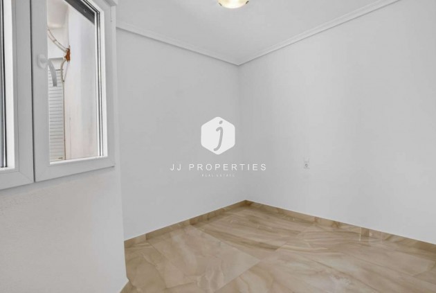 Tweedehands - Appartement / flat -
Torrevieja - Costa Blanca