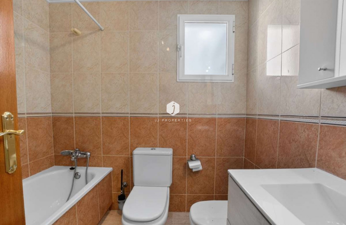 Resale - Apartment / flat -
Torrevieja - Costa Blanca