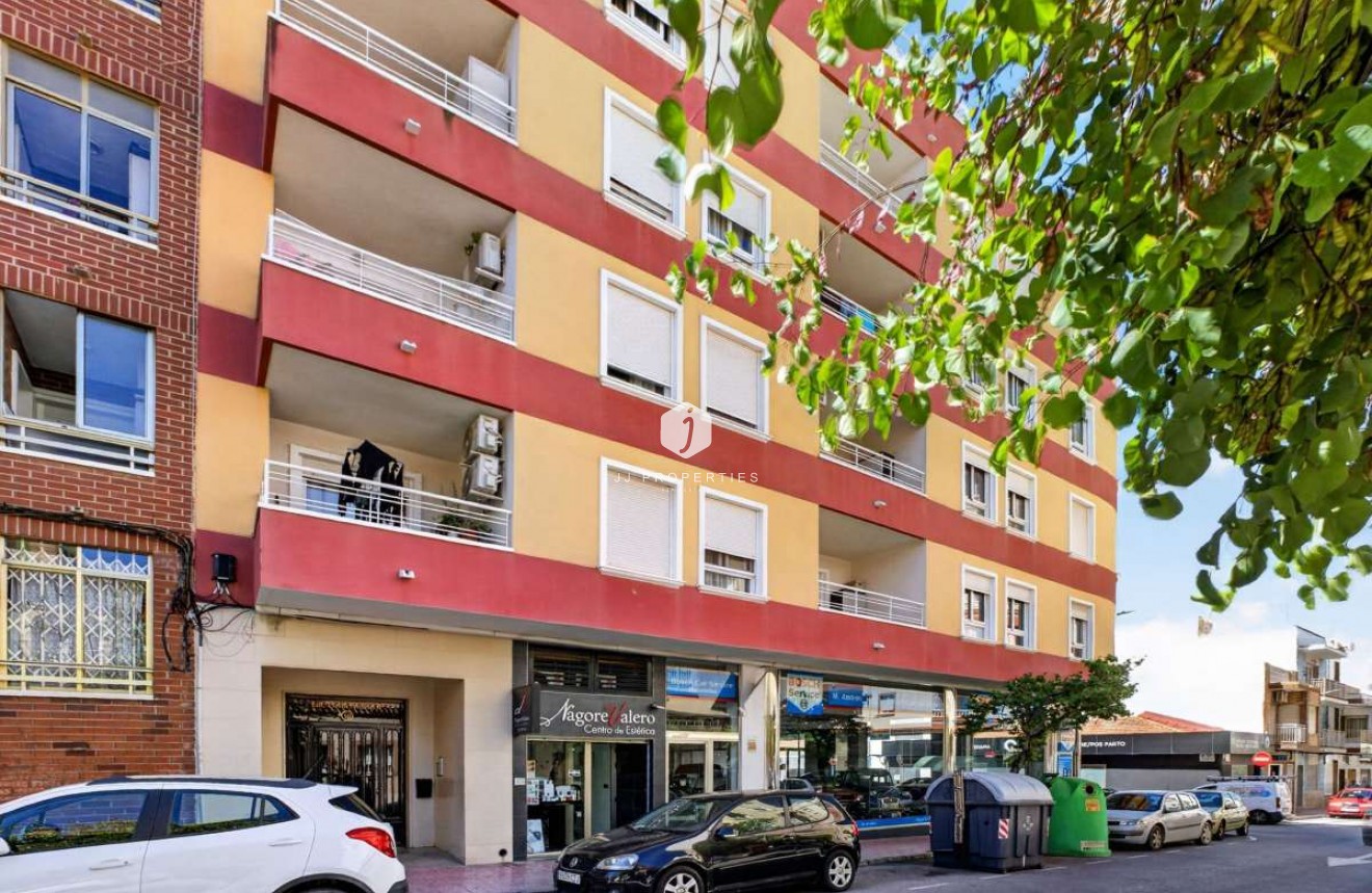 Resale - Apartment / flat -
Torrevieja - Costa Blanca
