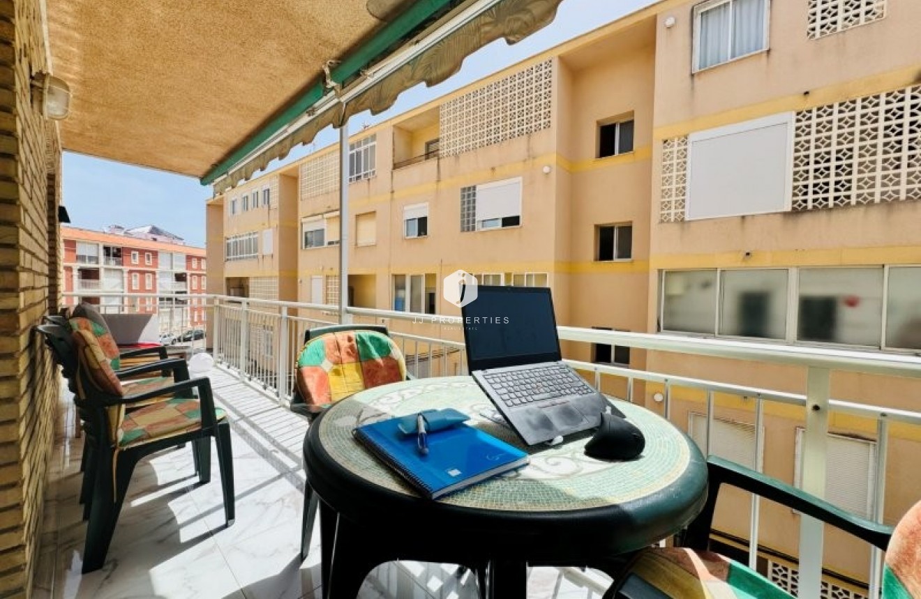 Resale - Apartment / flat -
La Mata - Costa Blanca
