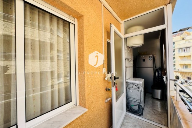 Resale - Apartment / flat -
La Mata - Costa Blanca