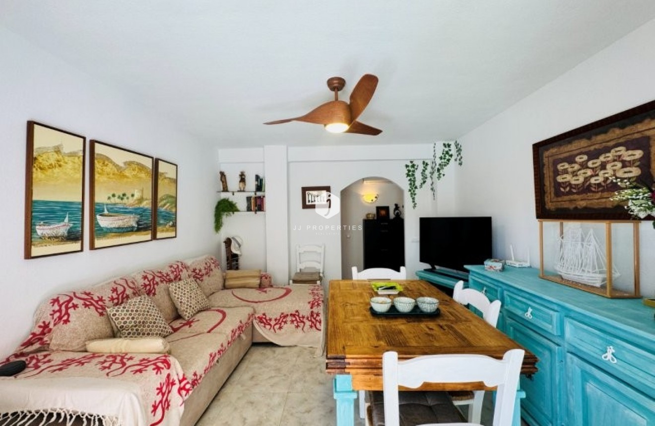Resale - Apartment / flat -
La Mata - Costa Blanca