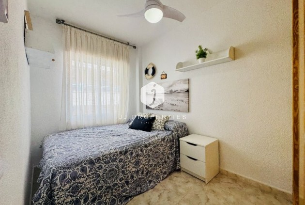Resale - Apartment / flat -
La Mata - Costa Blanca