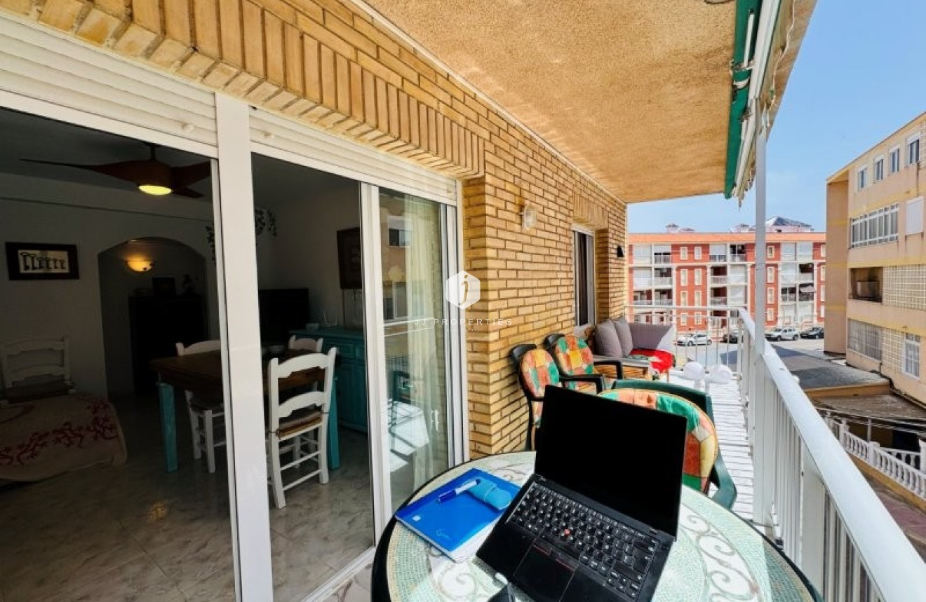 Resale - Apartment / flat -
La Mata - Costa Blanca