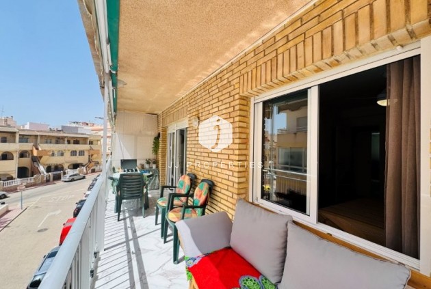 Resale - Apartment / flat -
La Mata - Costa Blanca