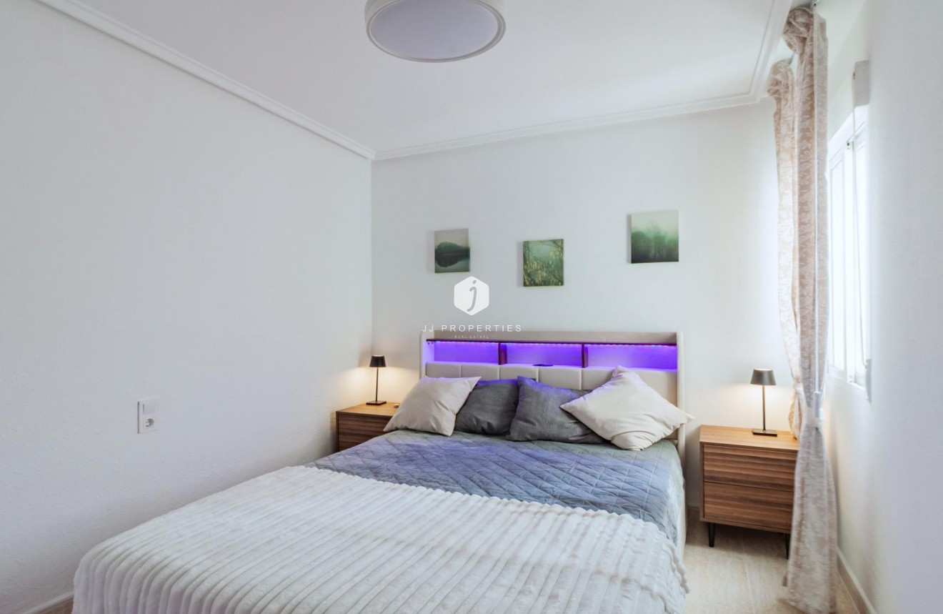 Aus zweiter Hand - Wohnung -
Torrevieja - Playa del Cura
