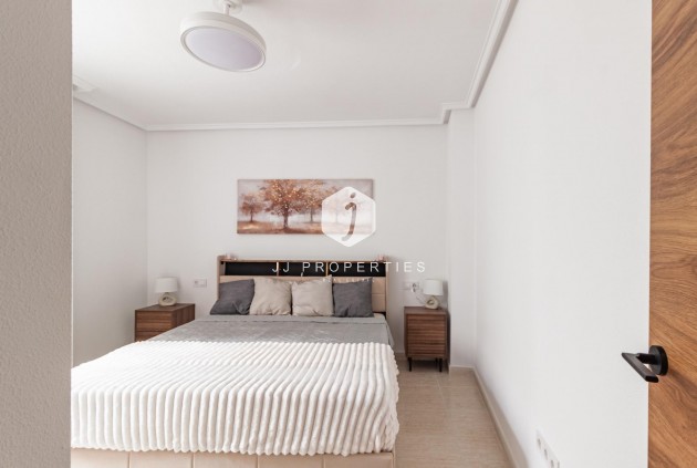 Aus zweiter Hand - Wohnung -
Torrevieja - Playa del Cura