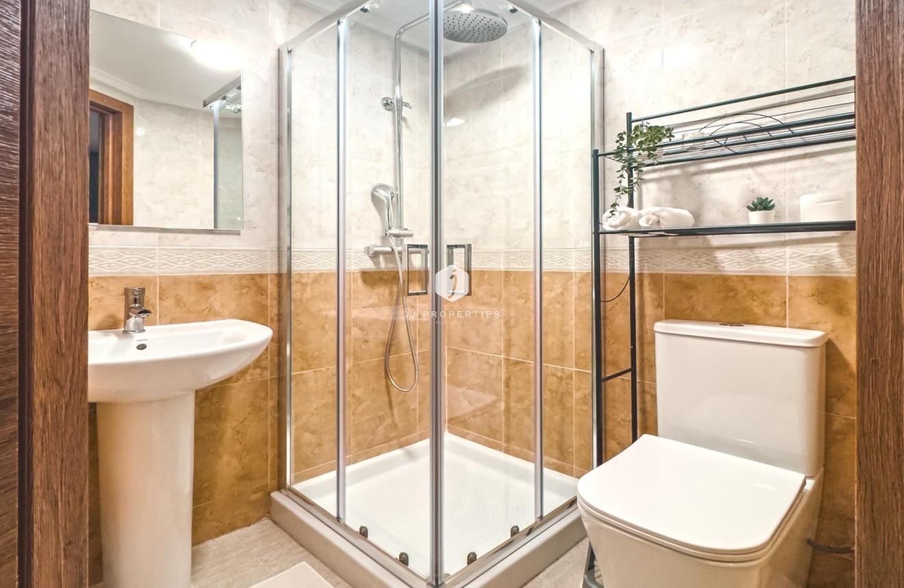 Aus zweiter Hand - Wohnung -
Torrevieja - Playa del Cura