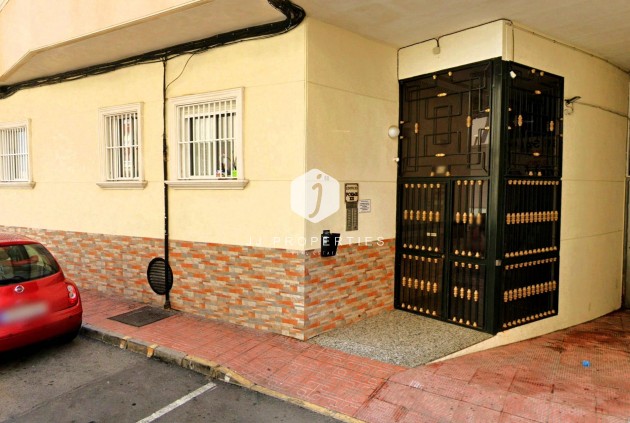 Aus zweiter Hand - Wohnung -
Torrevieja - Playa del Cura