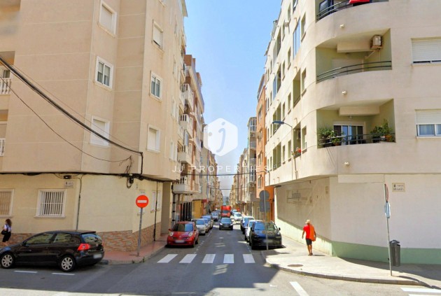 Aus zweiter Hand - Wohnung -
Torrevieja - Playa del Cura