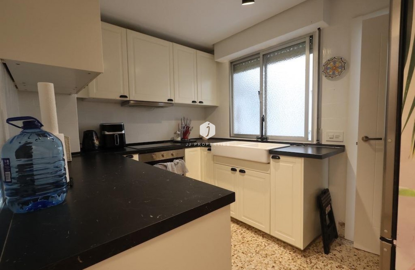 D'occasion - Appartement -
Torrevieja - Costa Blanca