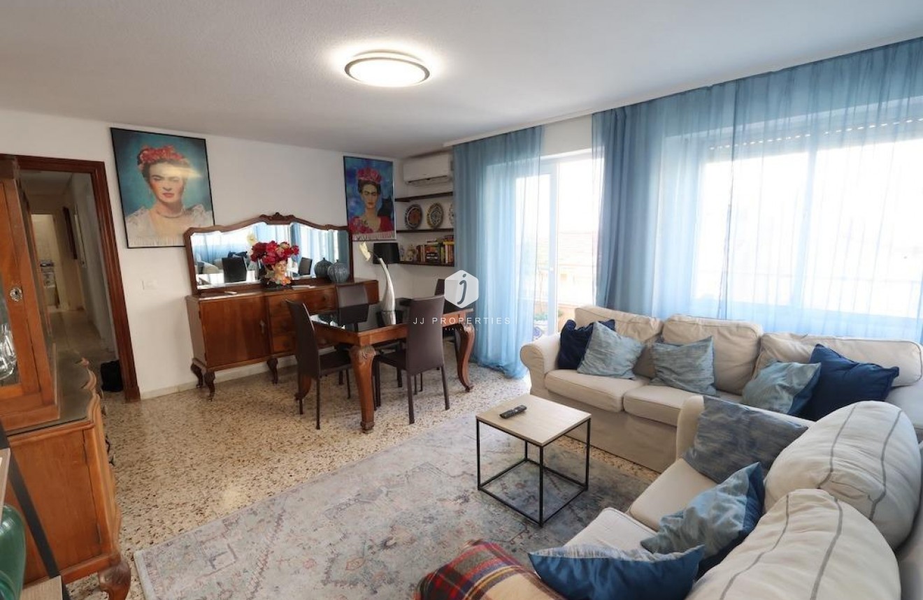 D'occasion - Appartement -
Torrevieja - Costa Blanca
