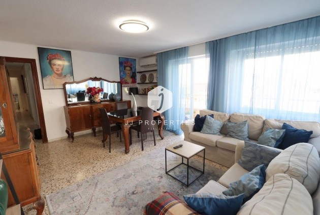 D'occasion - Appartement -
Torrevieja - Costa Blanca