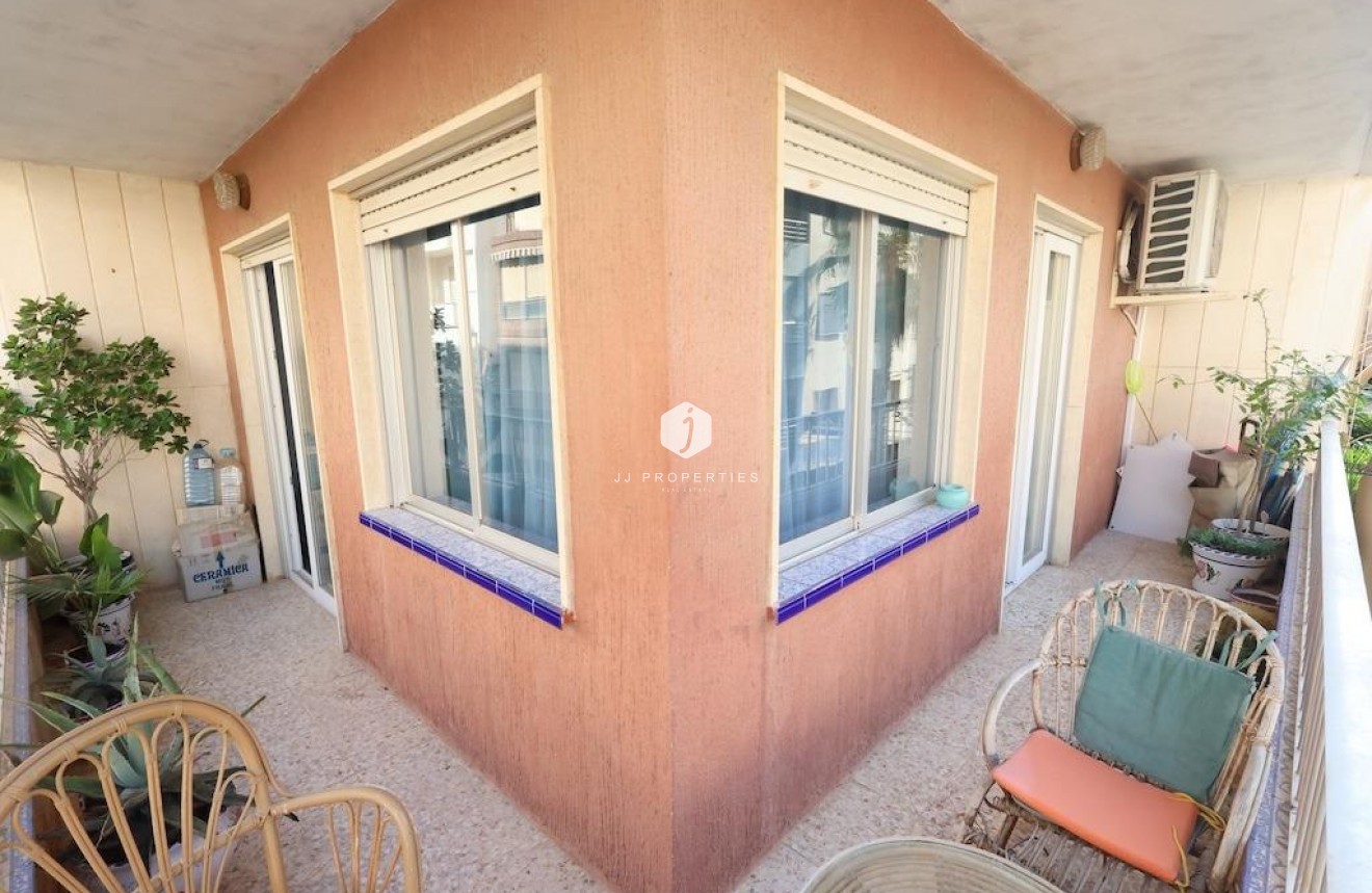 D'occasion - Appartement -
Torrevieja - Costa Blanca