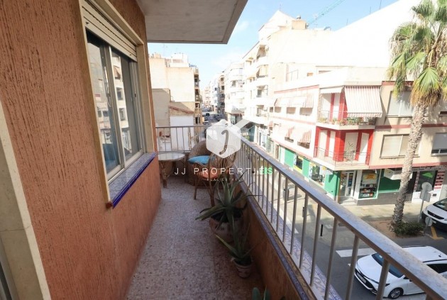 D'occasion - Appartement -
Torrevieja - Costa Blanca