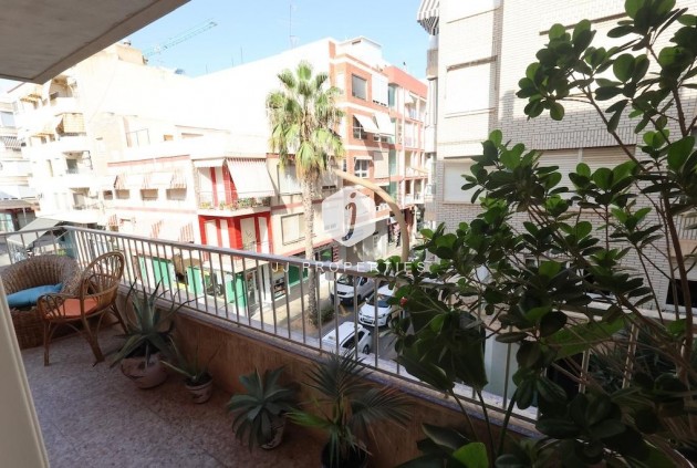 D'occasion - Appartement -
Torrevieja - Costa Blanca