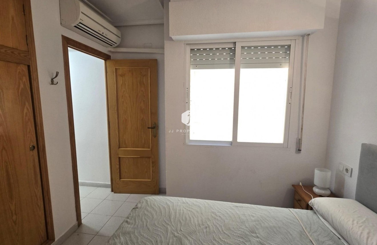 Aus zweiter Hand - Wohnung -
Torrevieja - La Mata Pueblo