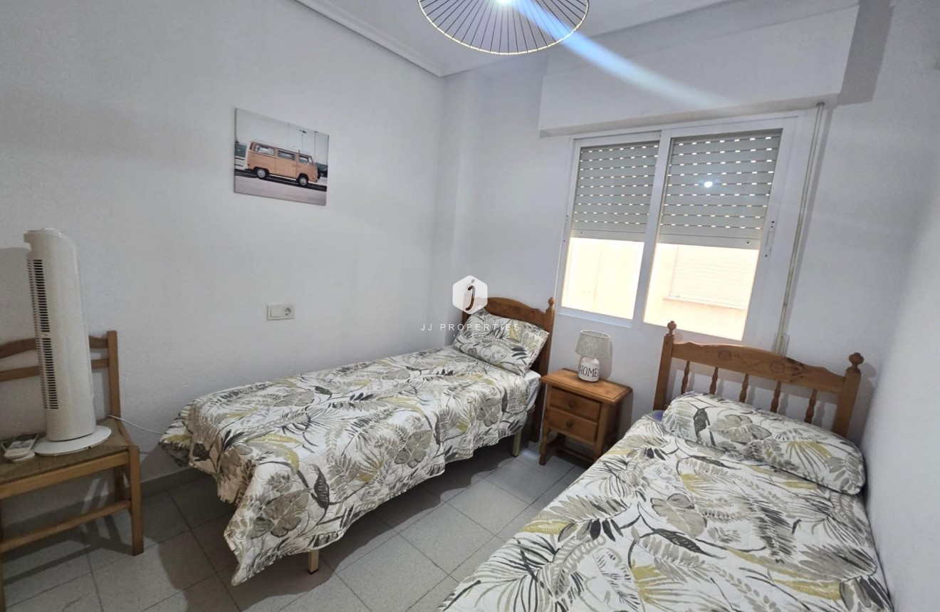 Aus zweiter Hand - Wohnung -
Torrevieja - La Mata Pueblo
