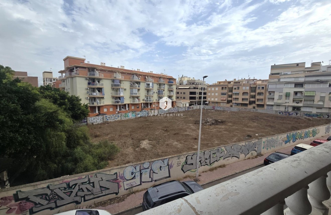 Aus zweiter Hand - Wohnung -
Torrevieja - La Mata Pueblo