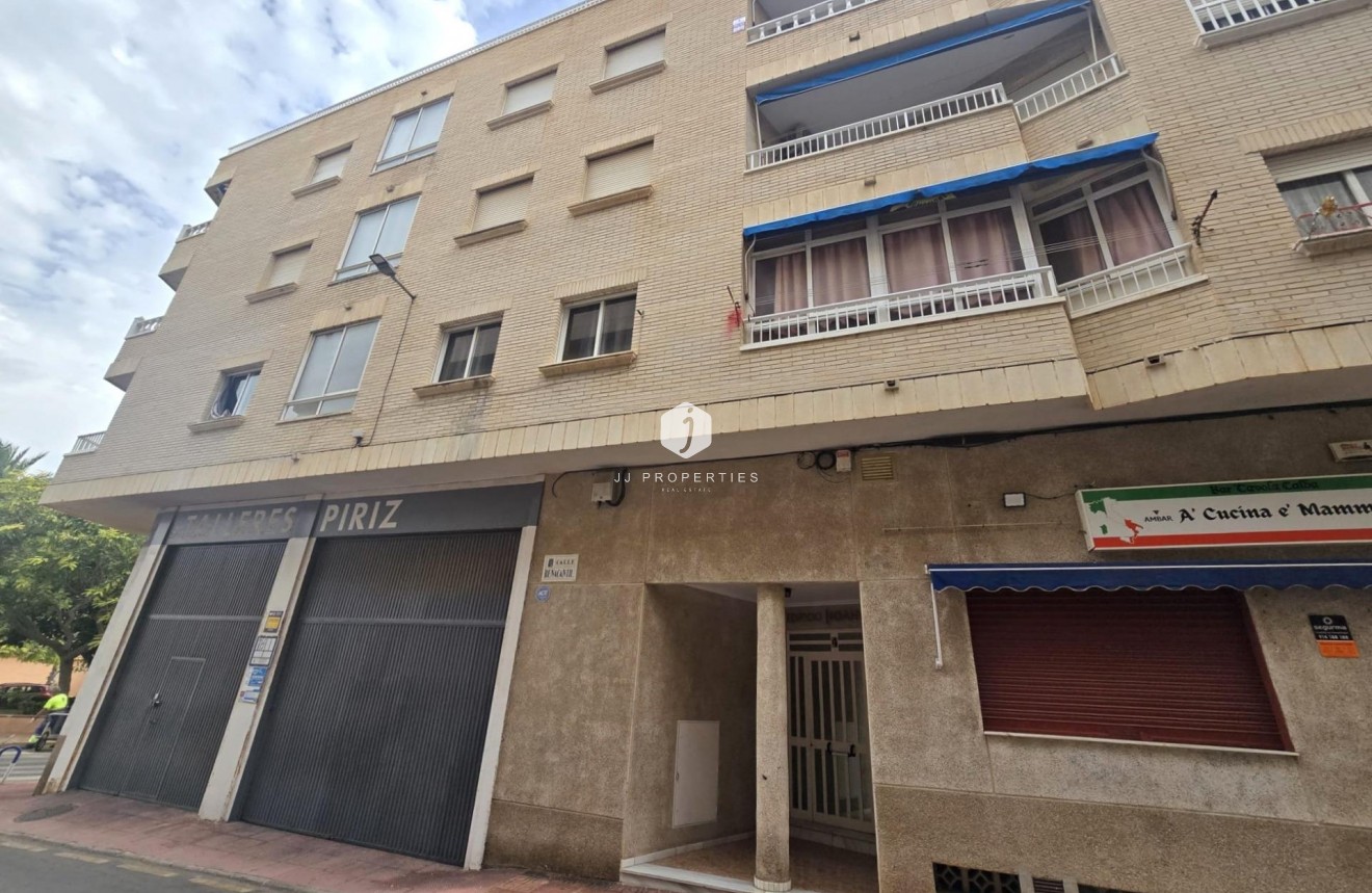 Aus zweiter Hand - Wohnung -
Torrevieja - La Mata Pueblo