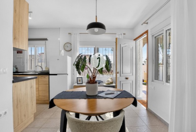 Resale - Villa -
Torrevieja - Costa Blanca