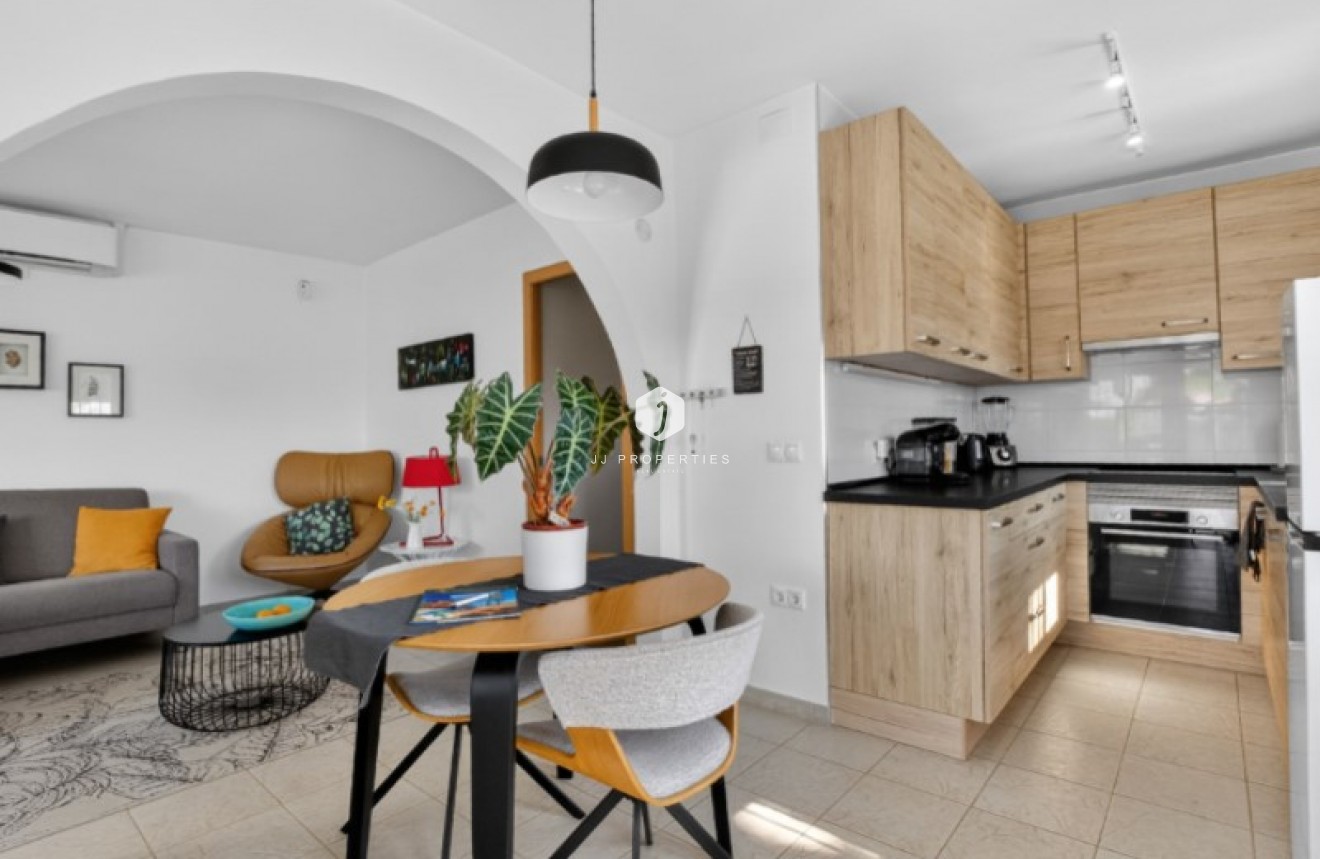 Resale - Villa -
Torrevieja - Costa Blanca