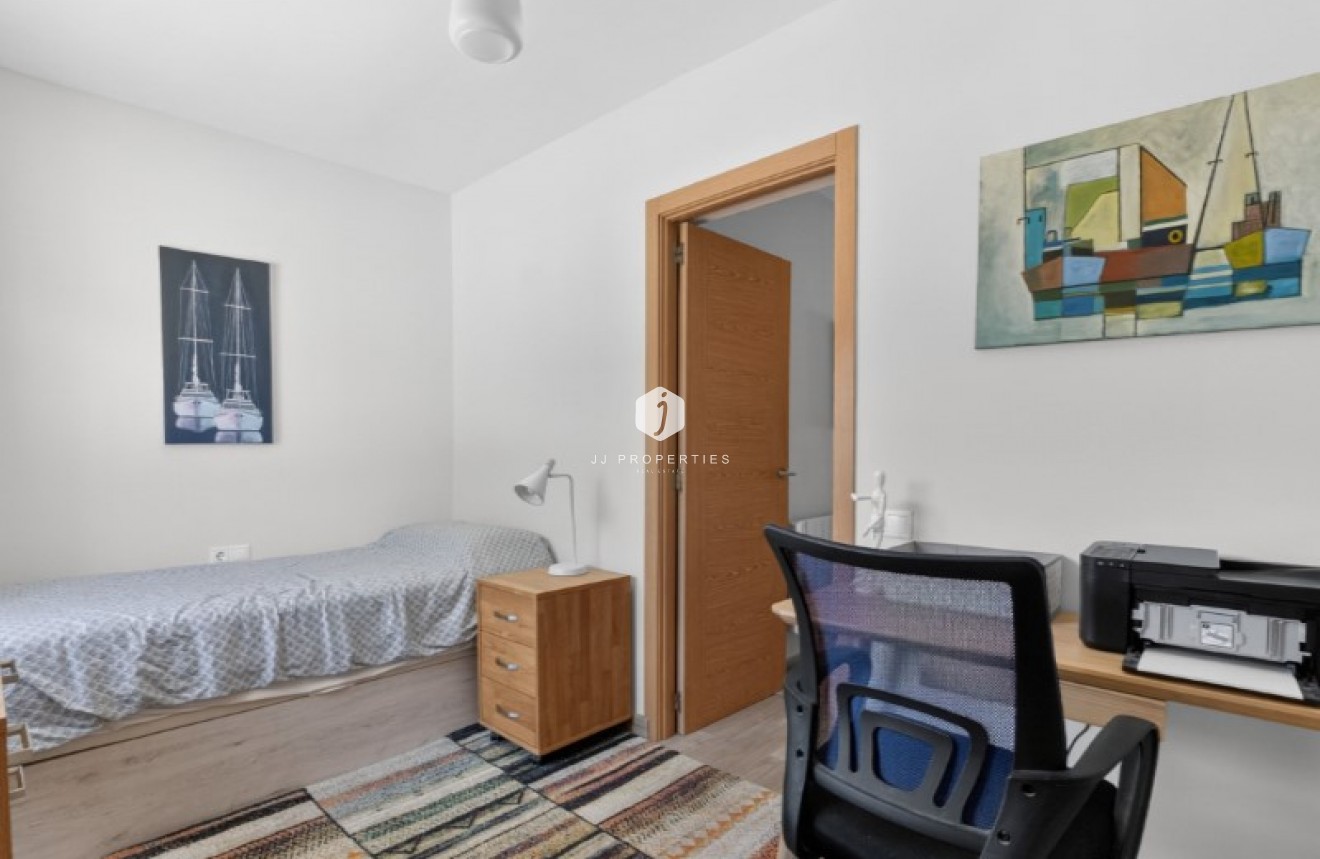 Resale - Villa -
Torrevieja - Costa Blanca