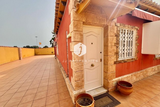 Segunda mano - Villa -
Torrevieja - Los Balcones - Los Altos del Edén