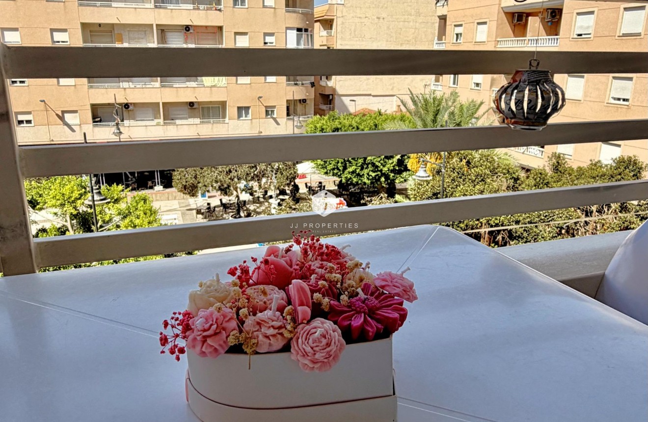 Resale - Apartment / flat -
Torrevieja - El molino